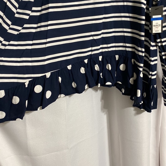 NWT Crown & Ivy Navy and White Top Size XL - Picture 5 of 7
